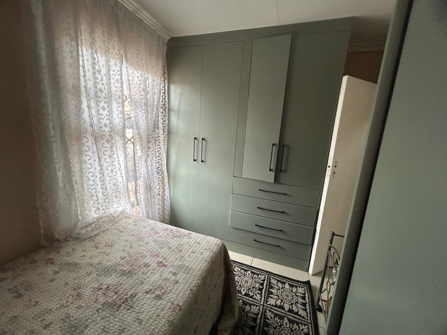 3 Bedroom Property for Sale in Strubenvale Gauteng