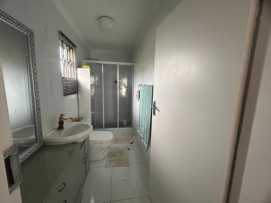 3 Bedroom Property for Sale in Strubenvale Gauteng