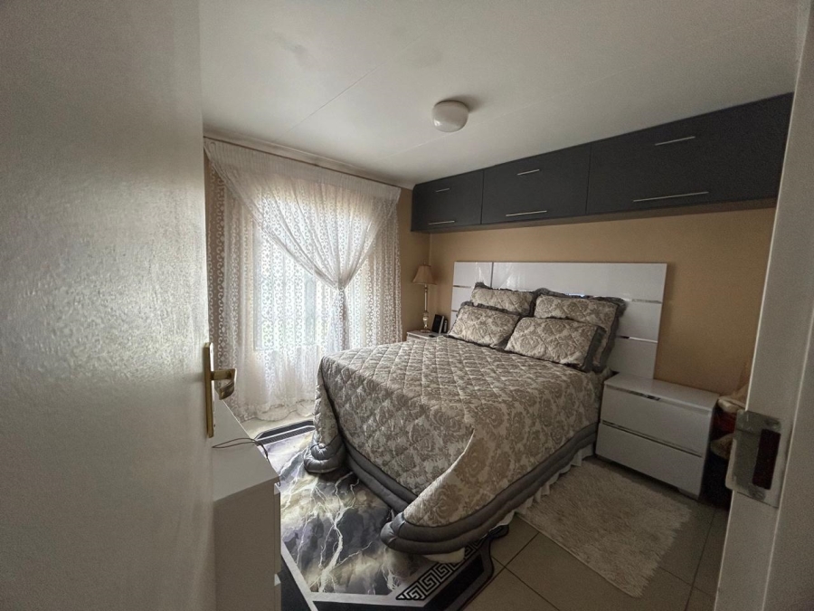 3 Bedroom Property for Sale in Strubenvale Gauteng
