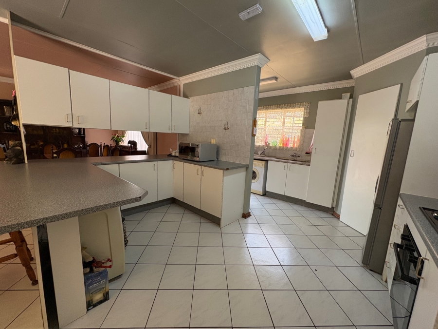 3 Bedroom Property for Sale in Eldoraigne Gauteng