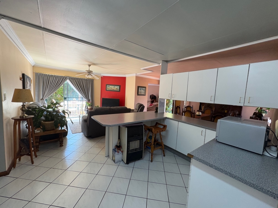 3 Bedroom Property for Sale in Eldoraigne Gauteng
