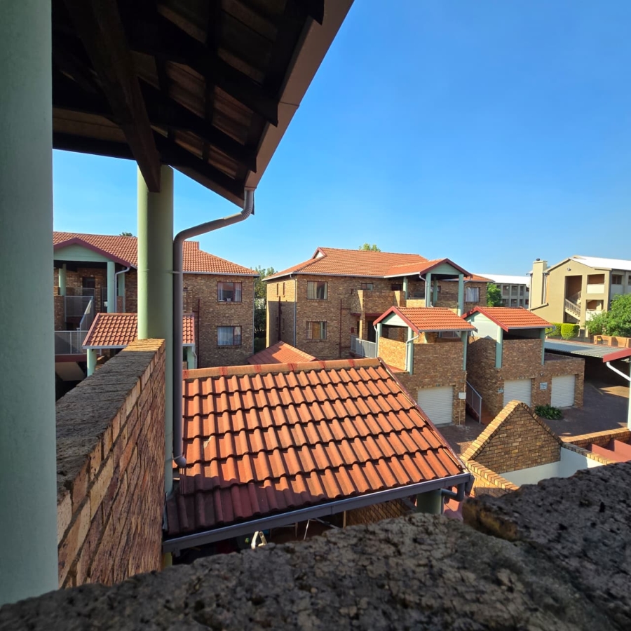 To Let 2 Bedroom Property for Rent in Moregloed Gauteng