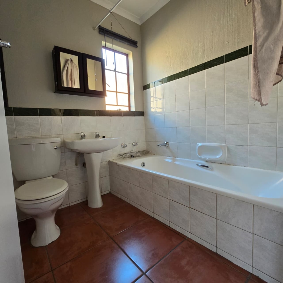 To Let 2 Bedroom Property for Rent in Moregloed Gauteng