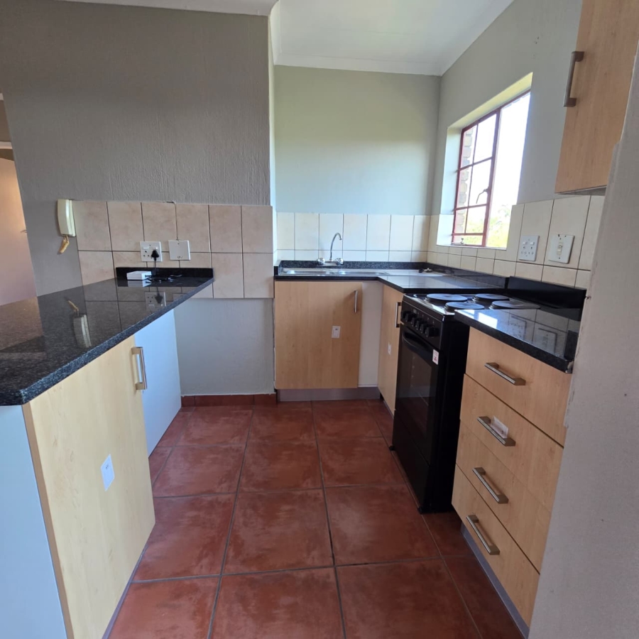To Let 2 Bedroom Property for Rent in Moregloed Gauteng