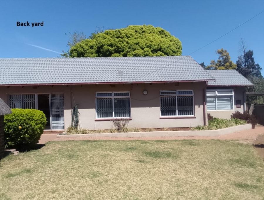 To Let 1 Bedroom Property for Rent in Brackenhurst Gauteng