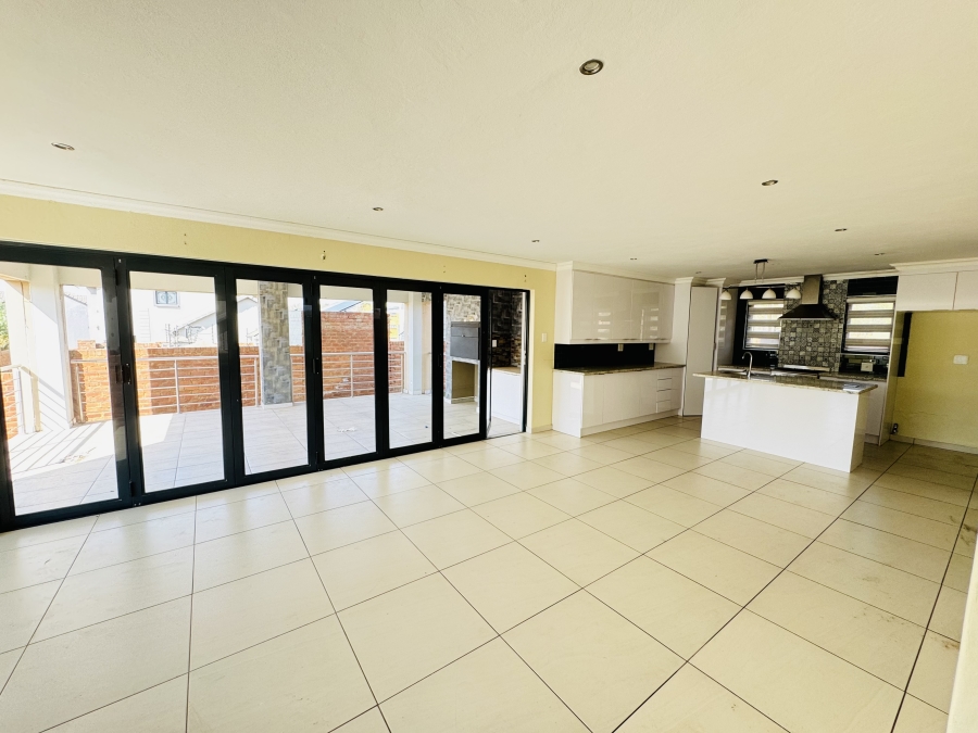 3 Bedroom Property for Sale in Olympus AH Gauteng