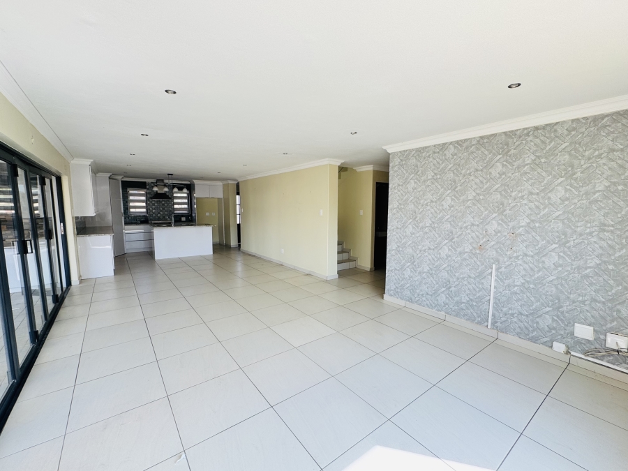 3 Bedroom Property for Sale in Olympus AH Gauteng
