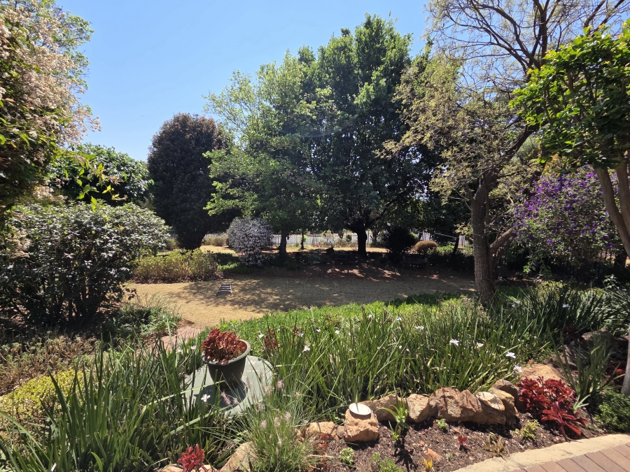 To Let 3 Bedroom Property for Rent in Floracliffe Gauteng