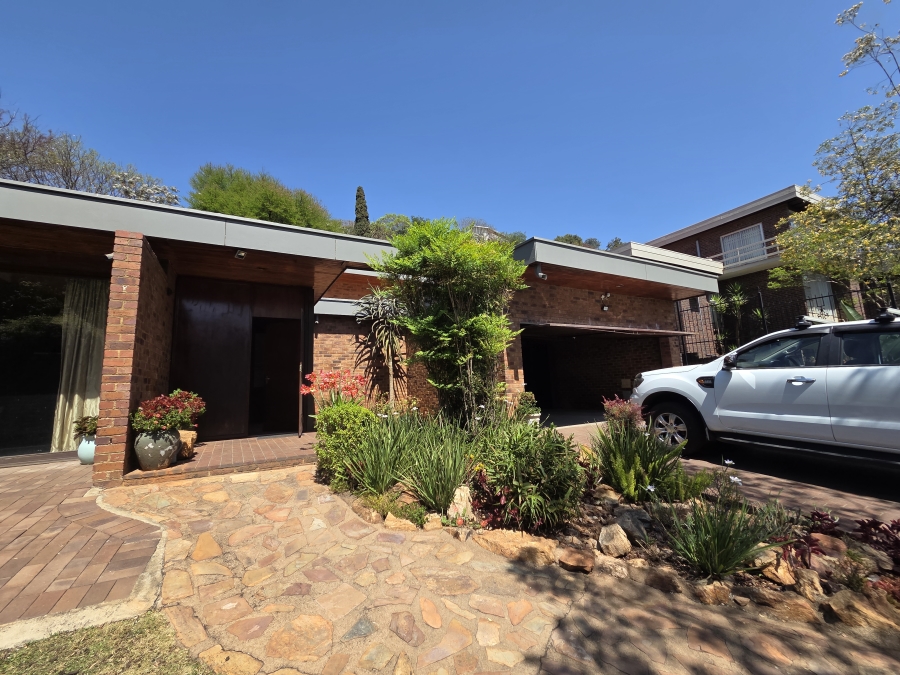 To Let 3 Bedroom Property for Rent in Floracliffe Gauteng