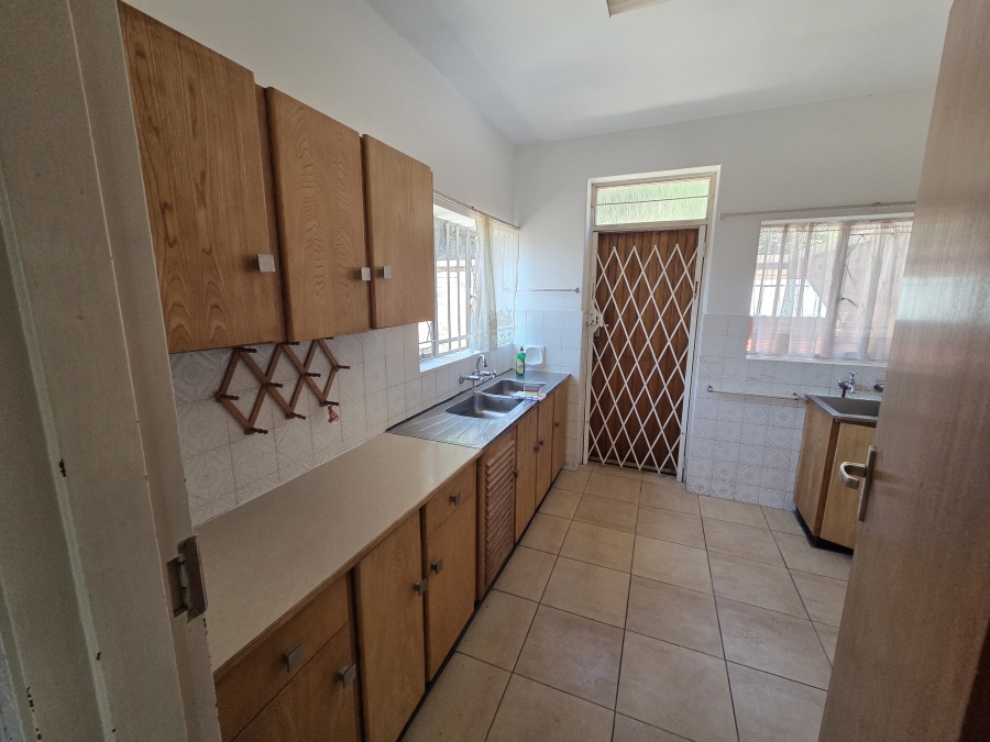 To Let 3 Bedroom Property for Rent in Floracliffe Gauteng