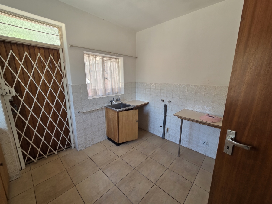 To Let 3 Bedroom Property for Rent in Floracliffe Gauteng