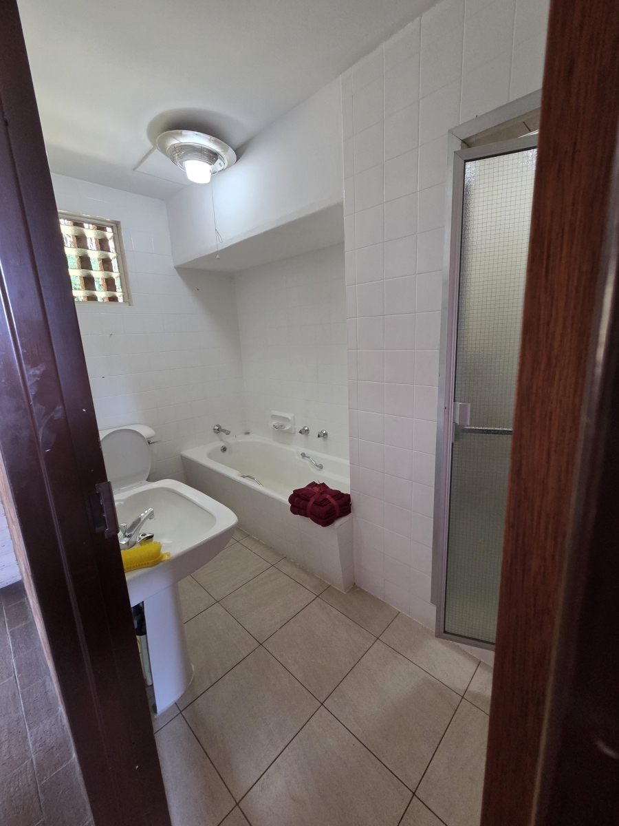 To Let 3 Bedroom Property for Rent in Floracliffe Gauteng
