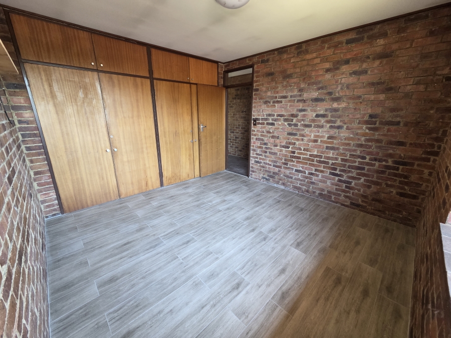 To Let 3 Bedroom Property for Rent in Floracliffe Gauteng