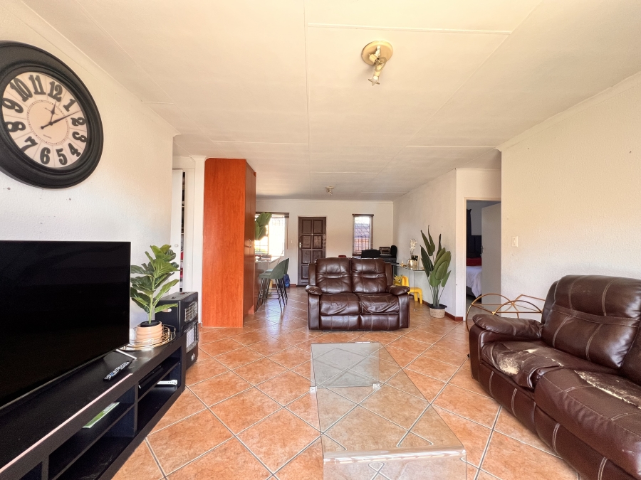 To Let 3 Bedroom Property for Rent in Carlswald Gauteng