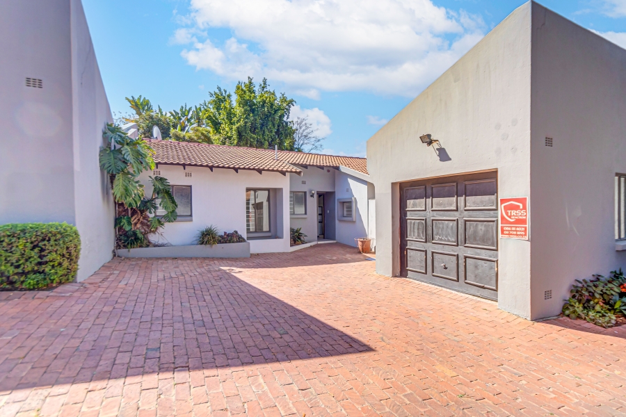 3 Bedroom Property for Sale in Bryanston Gauteng