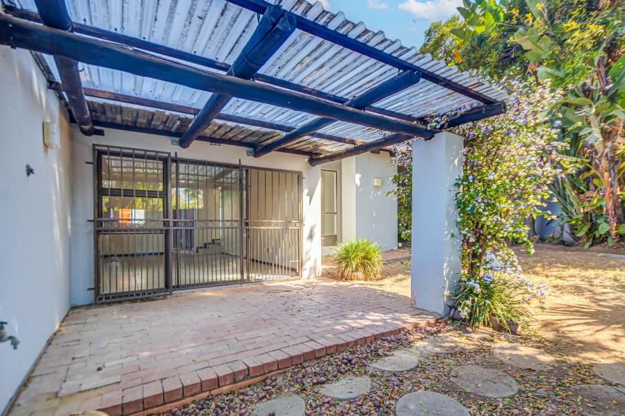 3 Bedroom Property for Sale in Bryanston Gauteng