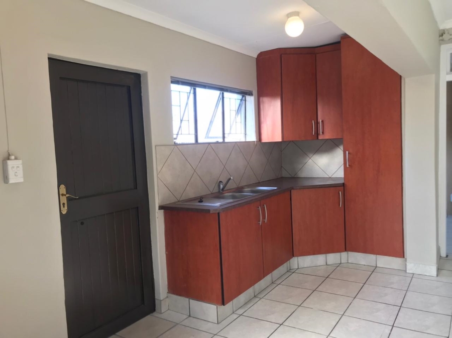 To Let 1 Bedroom Property for Rent in Edenvale Central Gauteng