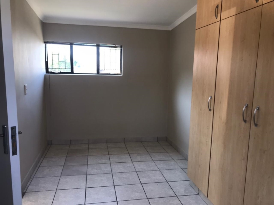 To Let 1 Bedroom Property for Rent in Edenvale Central Gauteng