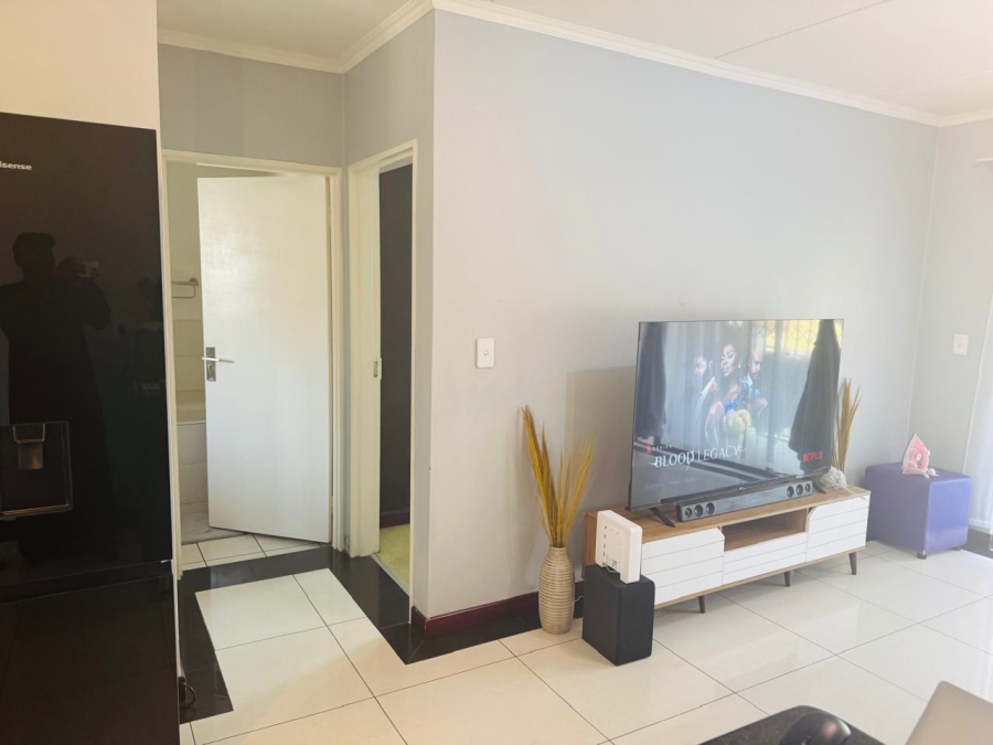 To Let 1 Bedroom Property for Rent in Noordwyk Gauteng