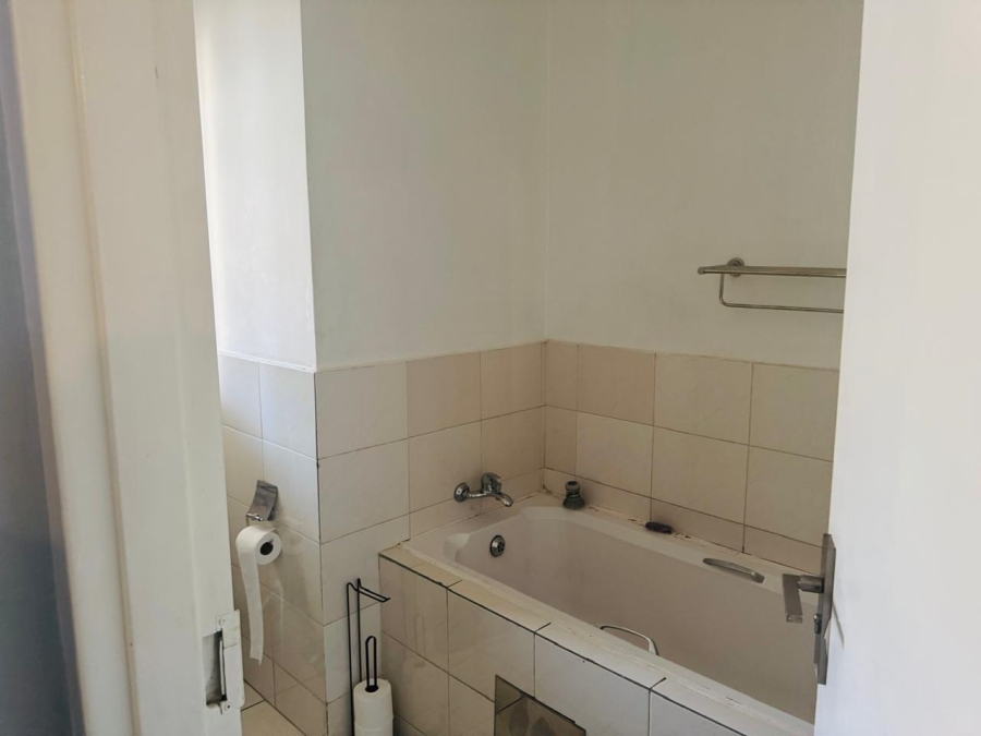 To Let 1 Bedroom Property for Rent in Noordwyk Gauteng