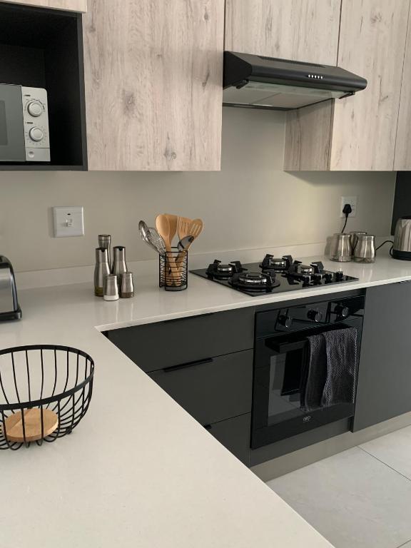 2 Bedroom Property for Sale in Erand Gardens Gauteng