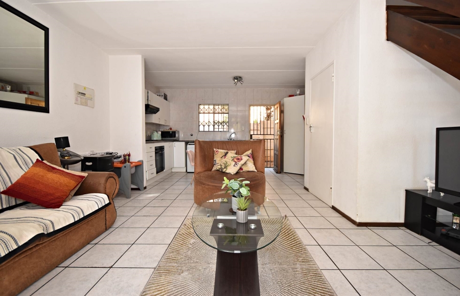 2 Bedroom Property for Sale in Bromhof Gauteng