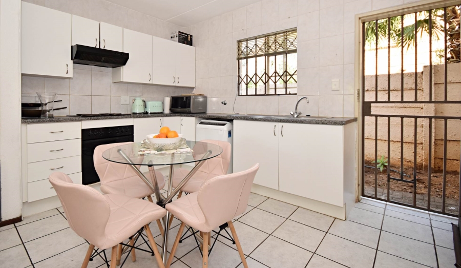 2 Bedroom Property for Sale in Bromhof Gauteng