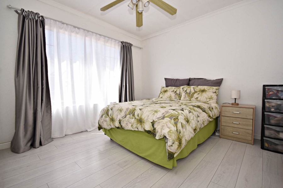 2 Bedroom Property for Sale in Bromhof Gauteng