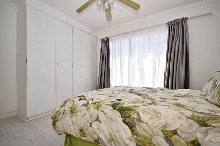 2 Bedroom Property for Sale in Bromhof Gauteng