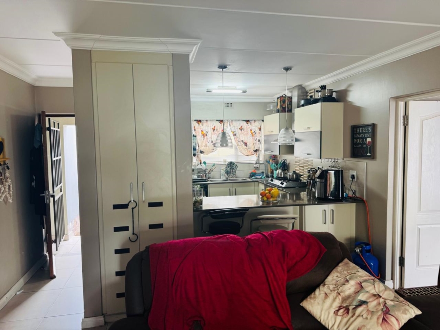 To Let 2 Bedroom Property for Rent in Kyalami Hills Gauteng