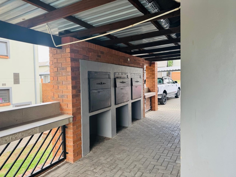 To Let 2 Bedroom Property for Rent in Kyalami Hills Gauteng