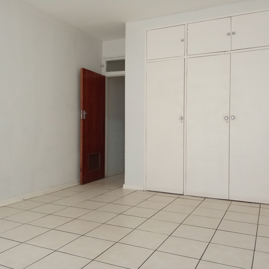 2 Bedroom Property for Sale in Florida Lake Gauteng