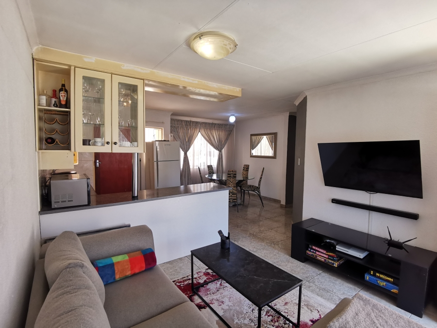 3 Bedroom Property for Sale in Kew Gauteng
