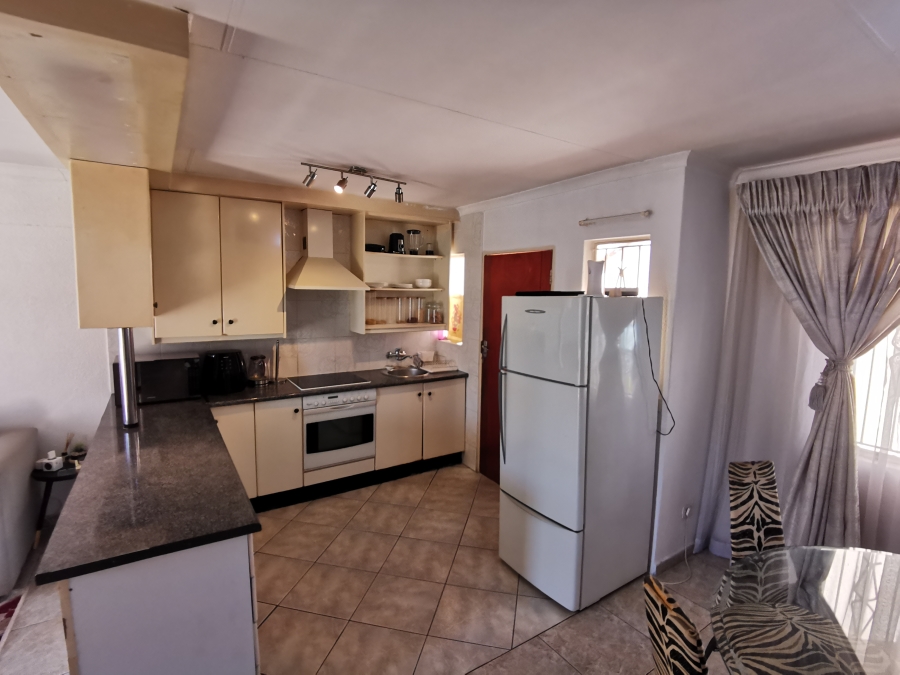 3 Bedroom Property for Sale in Kew Gauteng