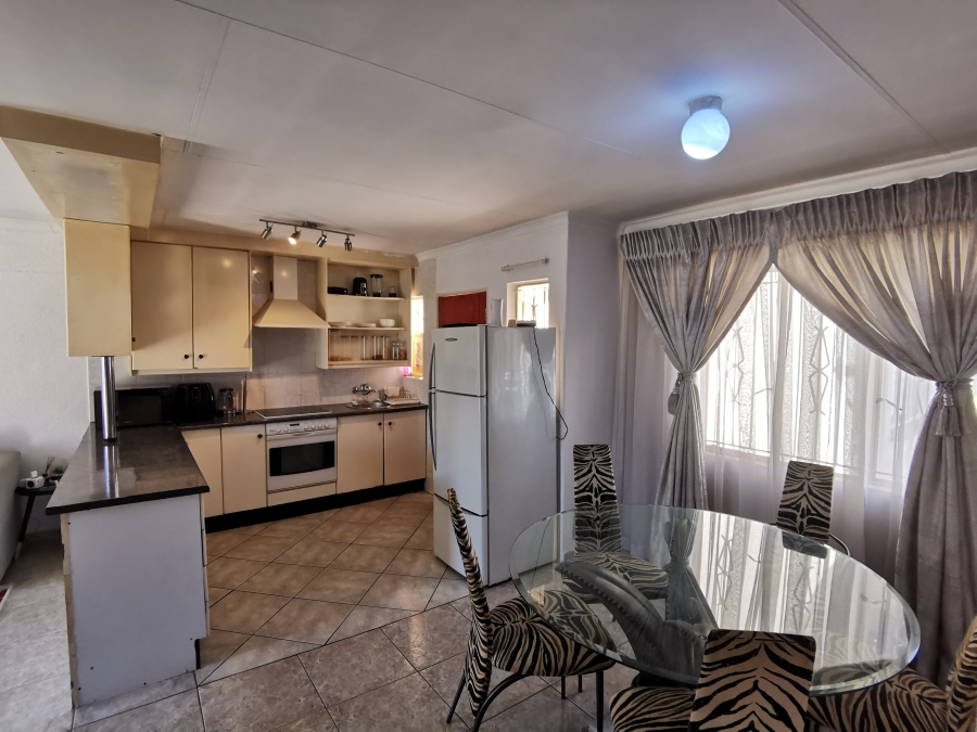 3 Bedroom Property for Sale in Kew Gauteng