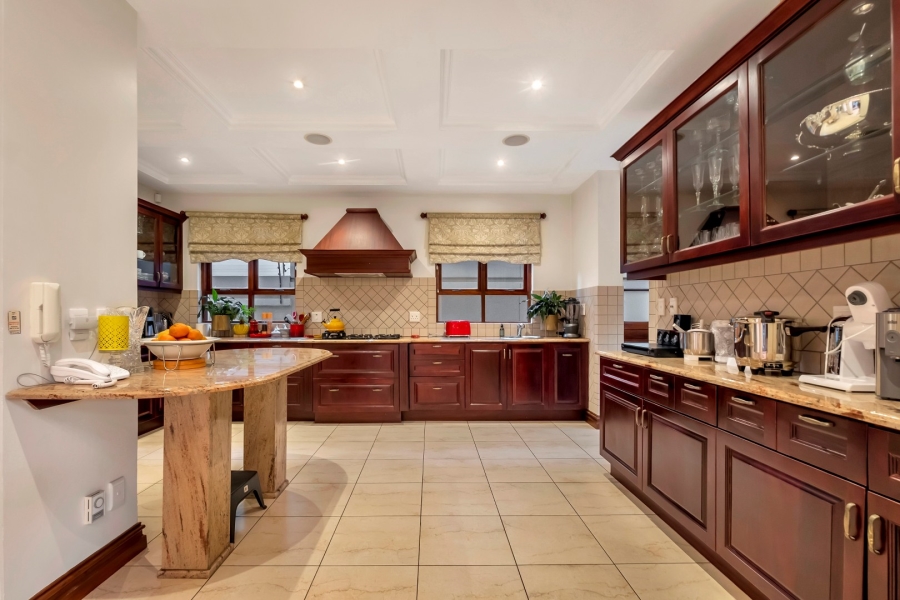 To Let 4 Bedroom Property for Rent in Bryanston Gauteng