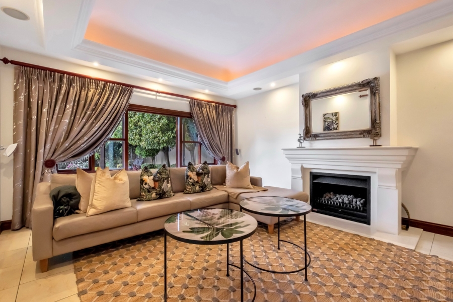 To Let 4 Bedroom Property for Rent in Bryanston Gauteng