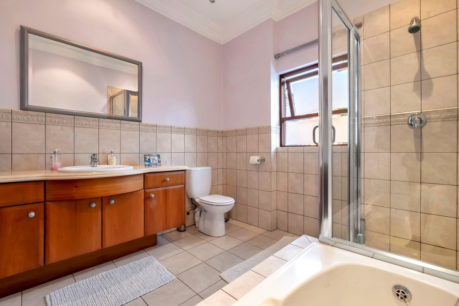 To Let 4 Bedroom Property for Rent in Bryanston Gauteng