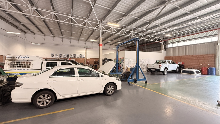 To Let commercial Property for Rent in Clayville Gauteng