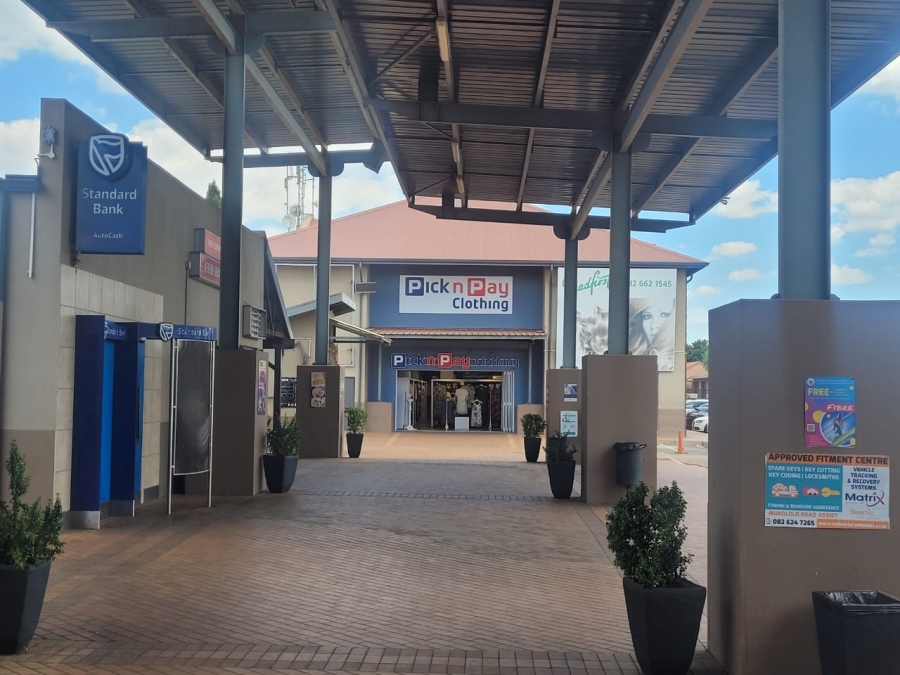 To Let commercial Property for Rent in Pierre Van Ryneveld Gauteng