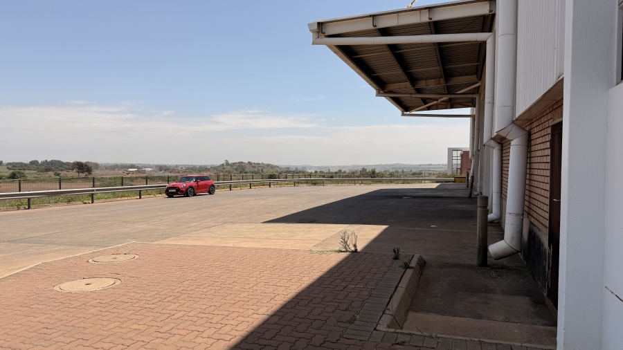 To Let commercial Property for Rent in Clayville Gauteng