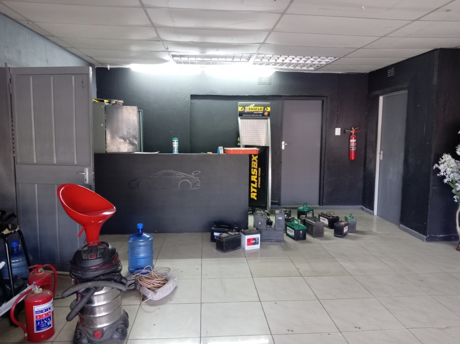 Commercial Property for Sale in Oakdene Gauteng
