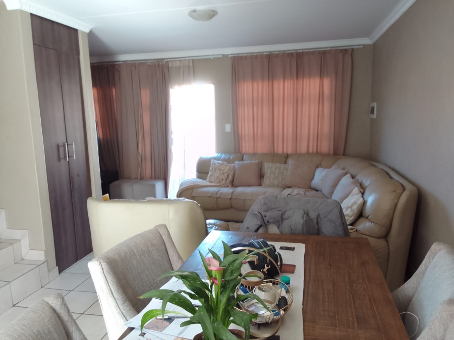 3 Bedroom Property for Sale in Annlin Gauteng