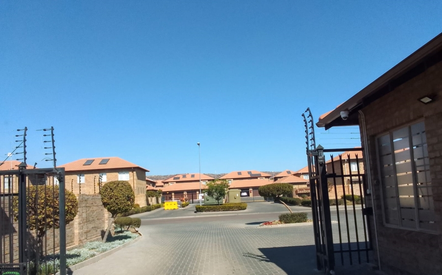 3 Bedroom Property for Sale in Annlin Gauteng