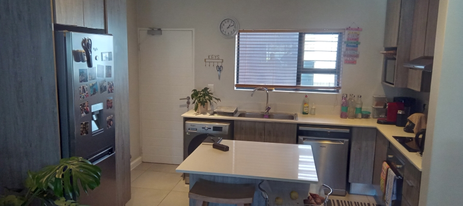 To Let 2 Bedroom Property for Rent in Morningside Gauteng