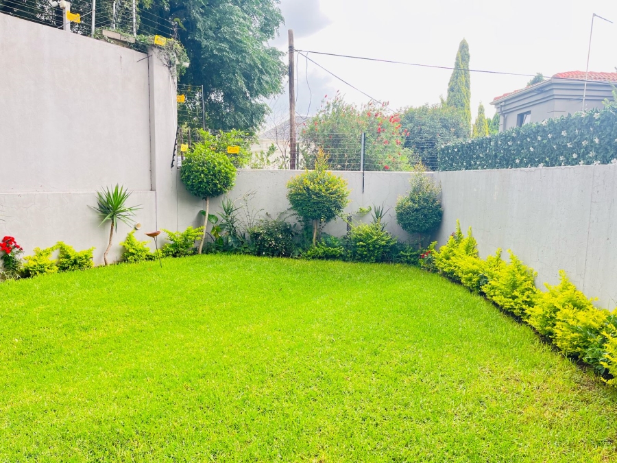 To Let 2 Bedroom Property for Rent in Morningside Gauteng