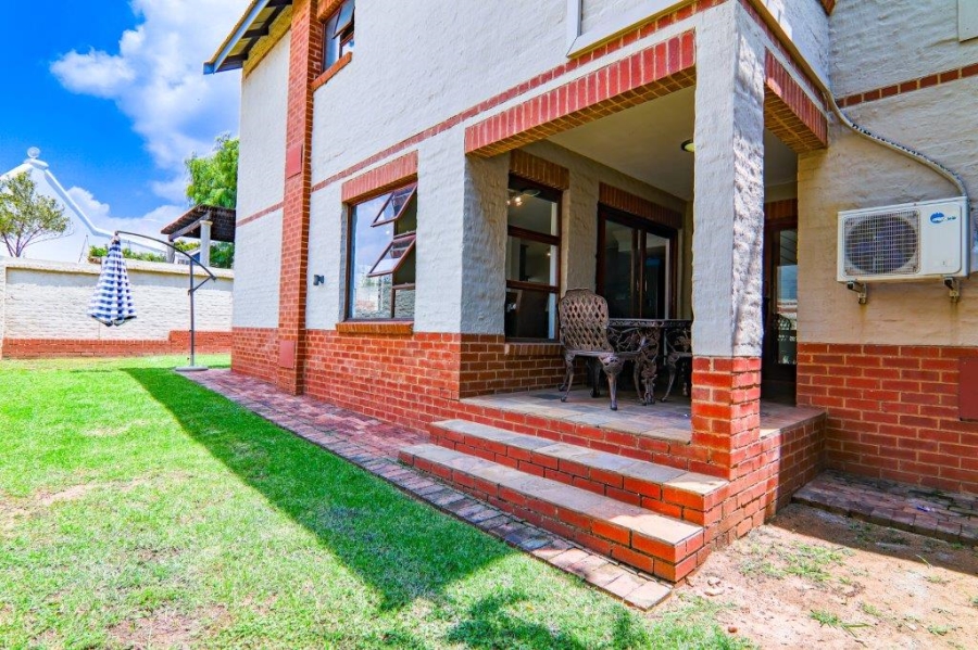 3 Bedroom Property for Sale in Candlewoods Country Estate Gauteng