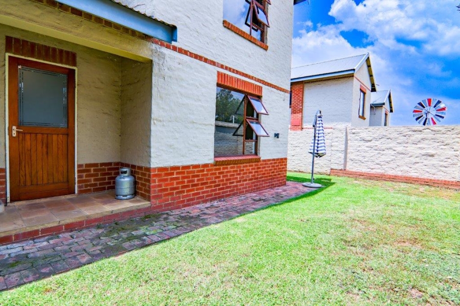 3 Bedroom Property for Sale in Candlewoods Country Estate Gauteng