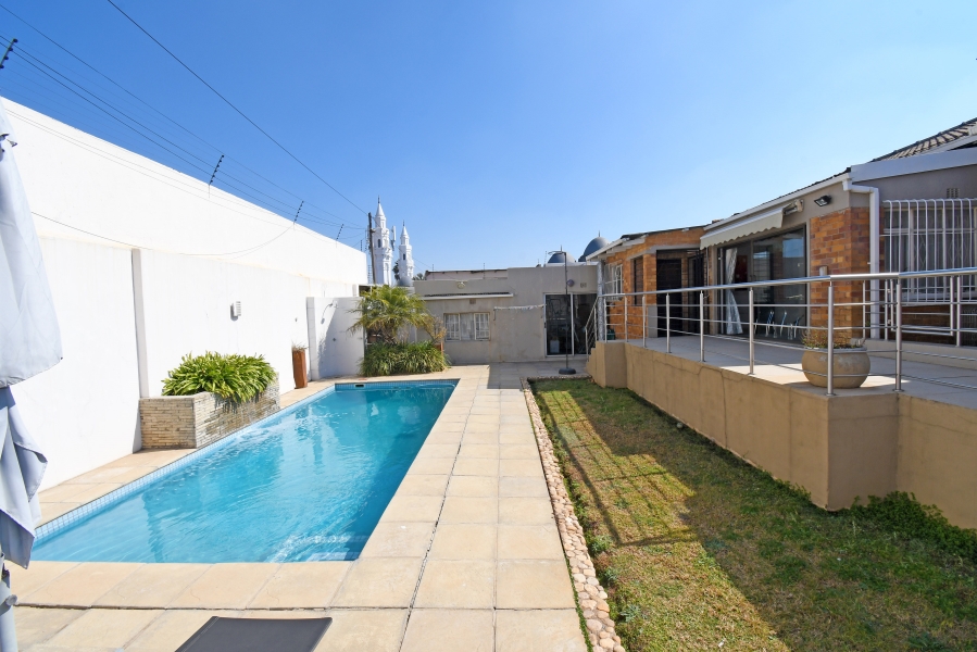 3 Bedroom Property for Sale in Crosby Gauteng