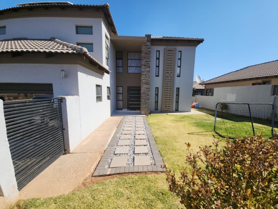 4 Bedroom Property for Sale in Wildtuinpark Gauteng